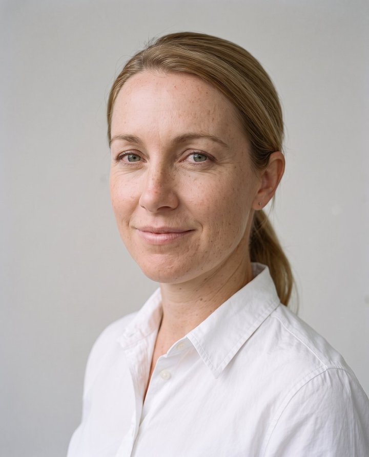 Tess, AI presenter